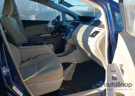 2013 Toyota Prius V Two from USA, damaged, VIN JTDZN3EU3D3277235